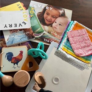 Lovevery Play Kit – The Charmer (3–4 Months) + Book Bundle – Excellent Condition